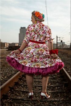 250309-0353goldblack