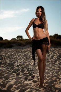 200814 0041goldblack